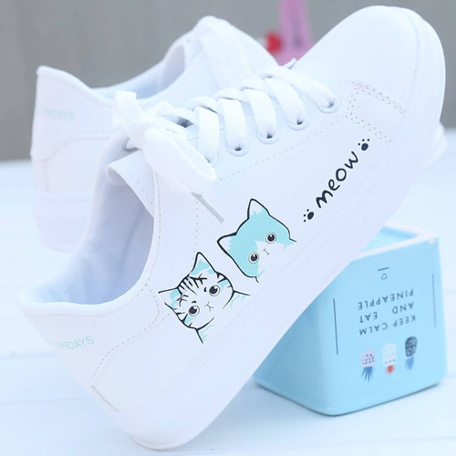 Hermosos Zapatos Blancos Con Estampado De Gatos