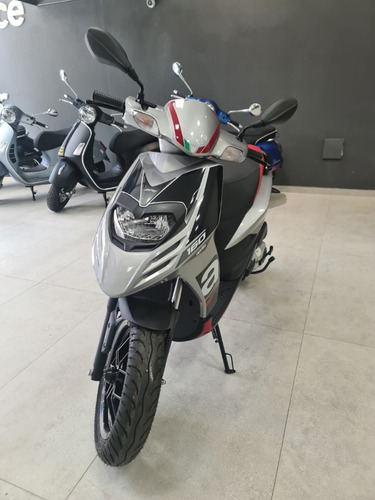 Imagen 13 de 17 de Scooter Aprilia Sr 160 Abs Rodado 14 Piaggio Concesionario