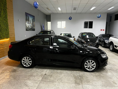 Volkswagen Jetta 2.0 Comfortline Flex 4p Automática