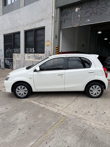 Toyota Etios 1.5 Xs