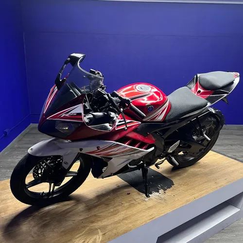 Yamaha R15 2016