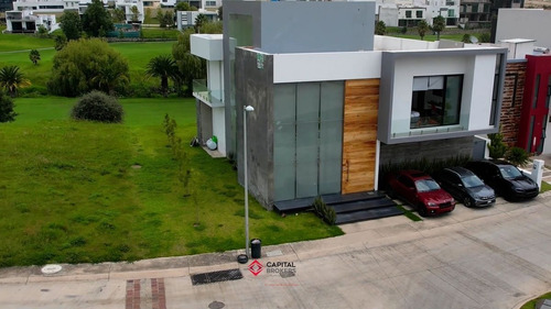 Imagen 13 de 30 de Casa En Venta En Valle Imperial Zapopan Dentro Del Campo De