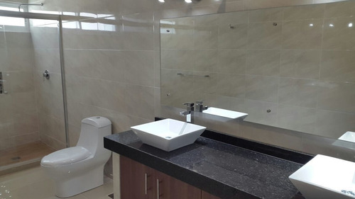 Imagen 11 de 25 de Casa En Venta En Lomas De Juriquilla
