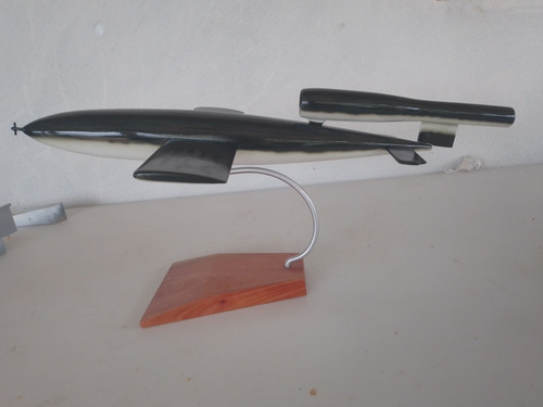 Avión A Escala Misil V1