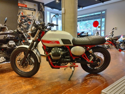 Imagen 2 de 15 de Moto Guzzi Stornello V7