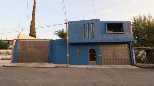 Casa En Venta En Morelia, Col. Tres Puentes