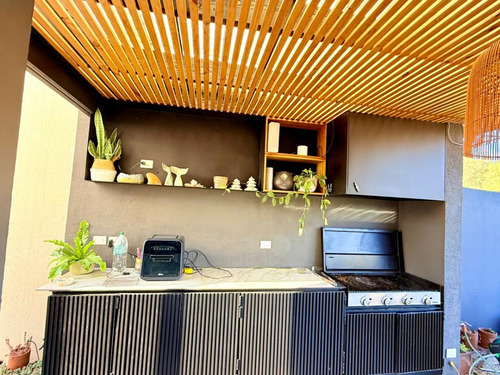 Arriendo Moderna Casa En Condominio Valle Escondido 3d+4b