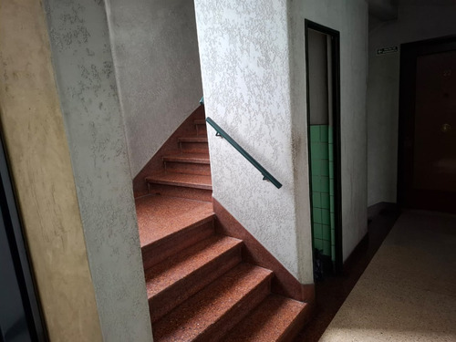 Semipiso En Venta - 3 Ambientes C/dep - Baulera - Para Refaccionar A Tu Gusto