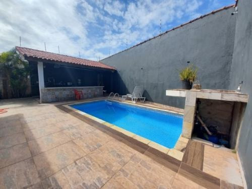 Imagem 3 de 14 de Boa Casa Com Financiamento Bancário E Piscina Em Itanhaém