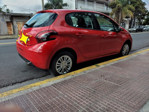 Imagen 3 de 5 de Peugeot 208 Allure Tiptronic C/ Navegador