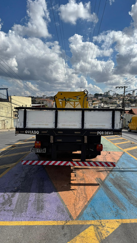 Caminhão Toco Com Munck 12 Toneladas