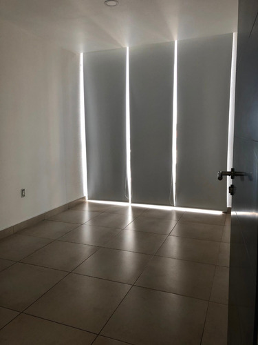 Imagen 5 de 14 de Excelente Ubicación Y Magnifica Iluminación