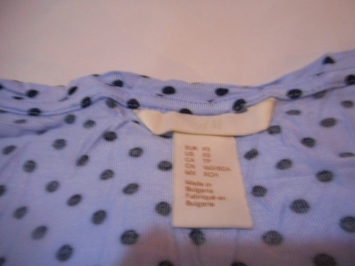 Remera Hym Celeste Lunares Azules Talle Xs