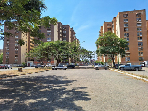 Apartamento En Venta, Urb Los Nisperos, Turmero 24-22152 @josbertscarvallo.rah