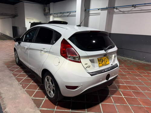 Ford Fiesta Se 1,6l At