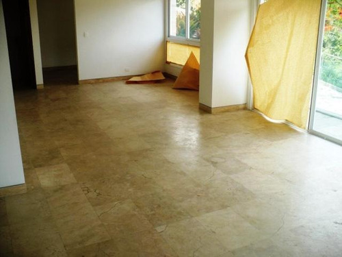 Imagen 2 de 10 de Venta De Apartamento En Loma De Las Mercedes 20-4147