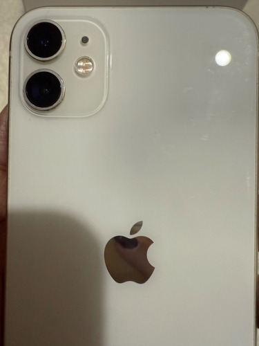 Apple iPhone 11 (64 Gb) - Blanco (Usado)