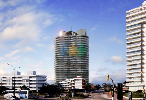 Apartamento En Venta Sunrise Tower 2 Dormitorios Mas Servicio Punta Del Este - Ref : Eqp5692