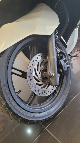 Imagen 5 de 15 de Honda Pcx 150 2017 Usada Performance Bikes