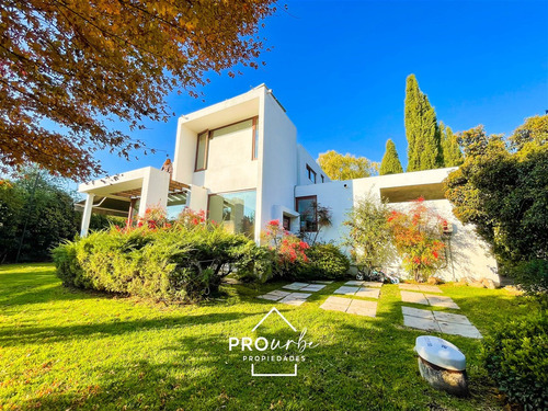 Condominio Los Bosques, Casa En Venta De 4 Dorm. En Colina