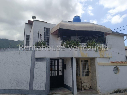 Vendo Casa En Urbanización El Castaño, Código 25-7117 Cm Leer Descripción