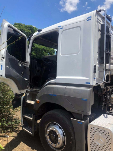 Mercedes - Benz - Axor - 2035- 4x2 - 2008 - Único Dono