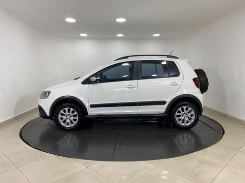 Imagem 8 de 19 de Volkswagen Crossfox
