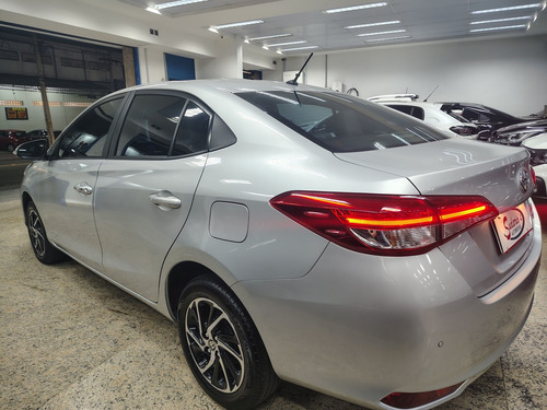 Toyota Yaris Sedan 1.5 16V FLEX SEDAN XLS MULTIDRIVE