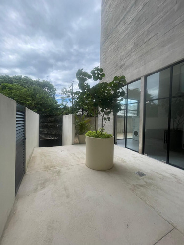 Departamento Para Estrenar Con Roof Garden En Av Nader Cancun
