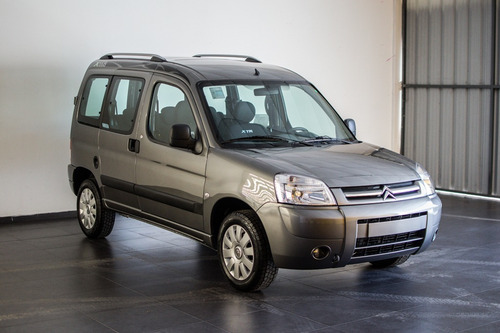 Imagen 8 de 17 de Citroën Berlingo Multispace Xtr Hdi 2022 0km