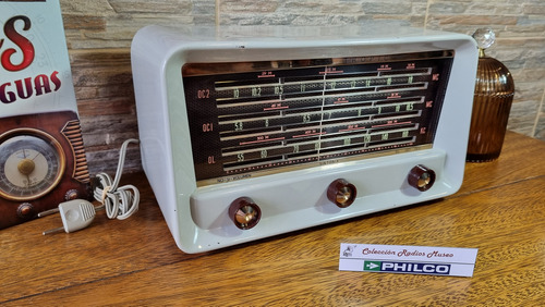 Radio Antigua Philco Tropic Valvular-coleccion Radios Museo (Usado)