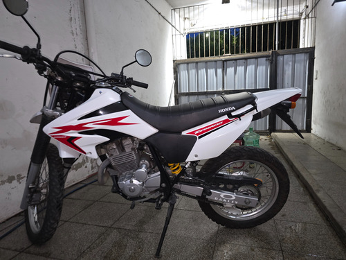 Honda Tornado Excelente Estado Con Muy Poco Uso, Titular.