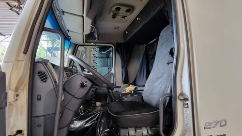 Imagem 5 de 15 de Volvo Vm 270 6x2 Ano 2013/2013 No Chassi