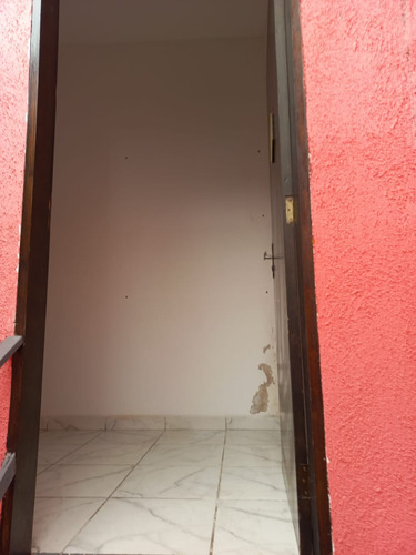 4 Salas Com 2 Banheiros Aproximadamente 160 Metros