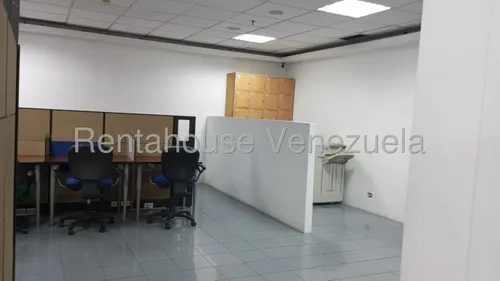 Se Alquila Oficina En La Urbina