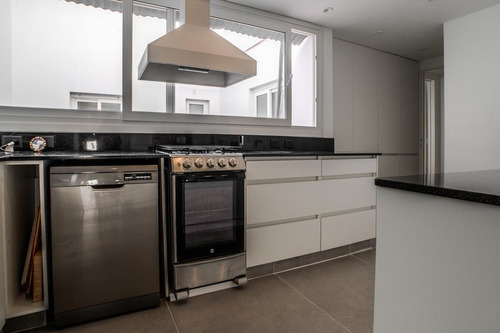 Imagen 11 de 30 de ¡piso Alto C/balcón Terraza, C/3 Dormitorios, Dependencia, Cochera, Reciclado 2021, Usd 3026/m2!
