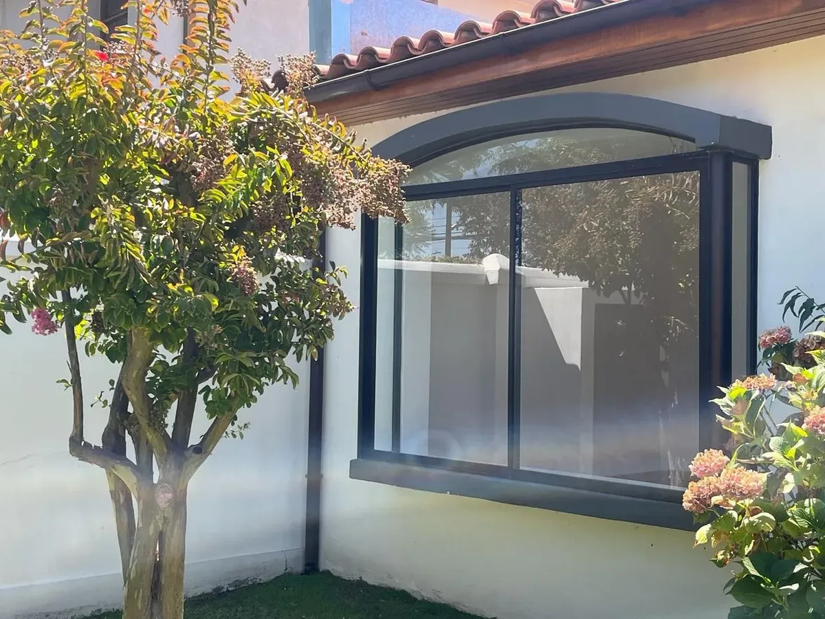 Imagen 1 de 24 de Venta Casa Remodelada Las Condes