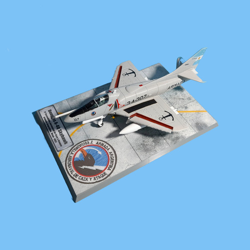 Maqueta Avión A Escala Argentino A-4 Q Skyhawk Malvinas