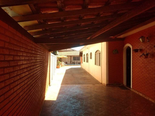 Imagem 4 de 6 de Venda De Casas / Padrão Na Cidade De Araraquara 10297