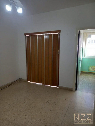 Imagen 7 de 11 de 1 1/2 Amb Calle En Centro - Ref: 1623