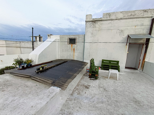 Hogar Estudiantil En Pleno Centro De Montevideo - Tenemos Habitaciones Individuales Y Dobles. Cada Una De Ellas Con Placares Individuales.