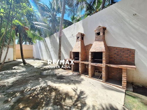 Remax Vende Apartamento Listo Para Disfrutar En El Conjunto Villas Del Puerto En Tucacas.