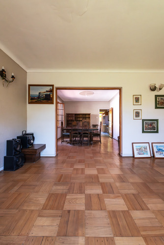 Ecléctica Con Jardín, Año 1946