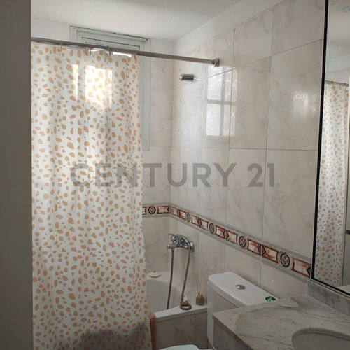Century21 Baigorria Ofrece A La Venta Departamento En Complejo Villa Mediterránea, Godoy Cruz.