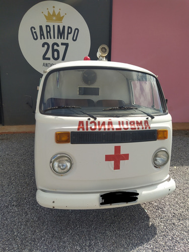 Volkswagen Kombi 1.6 4p