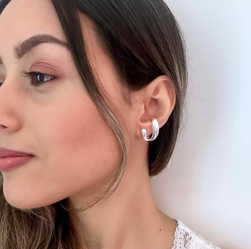 Brinco Ear Hook Class Banhado A Prata (semijoia)