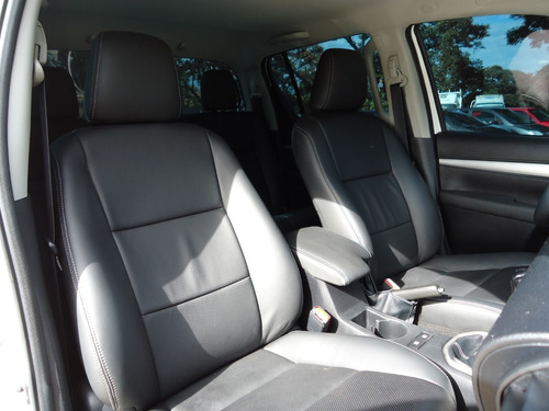 Toyota Hilux 2.4l