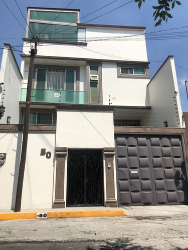 Imagen 1 de 14 de Casa En Paseos De Churubusco, Espectacular