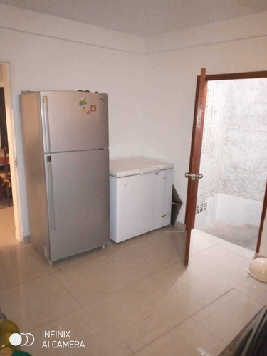 Imagen 10 de 14 de Casa 5hab 2bñ 2pto Estac Cómo Sala 4 Pisos