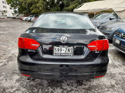 Imagen 5 de 15 de Volkswagen Jetta 2013 4p Style L5/2.5 Aut